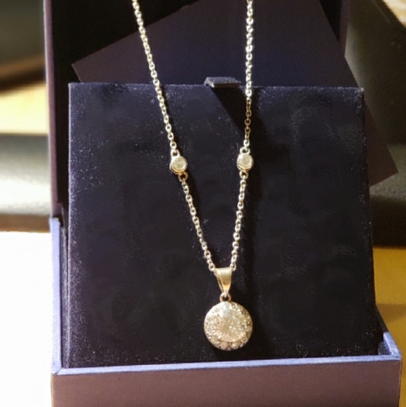 Round Cubic Necklace - Picture 2 of 2